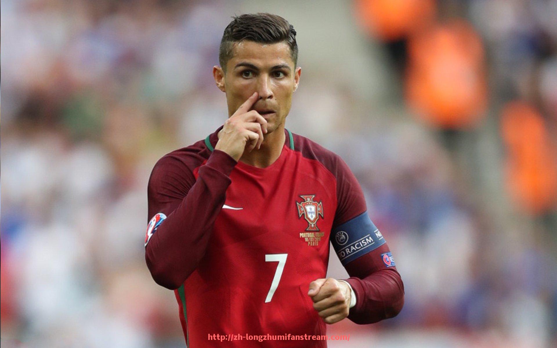 龙珠直播-男子踢坏公园健身器材事件引发公众关注